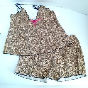 St.eve 2 piece leopard print pj short set size XL (NWTS)